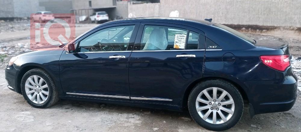 Chrysler 200